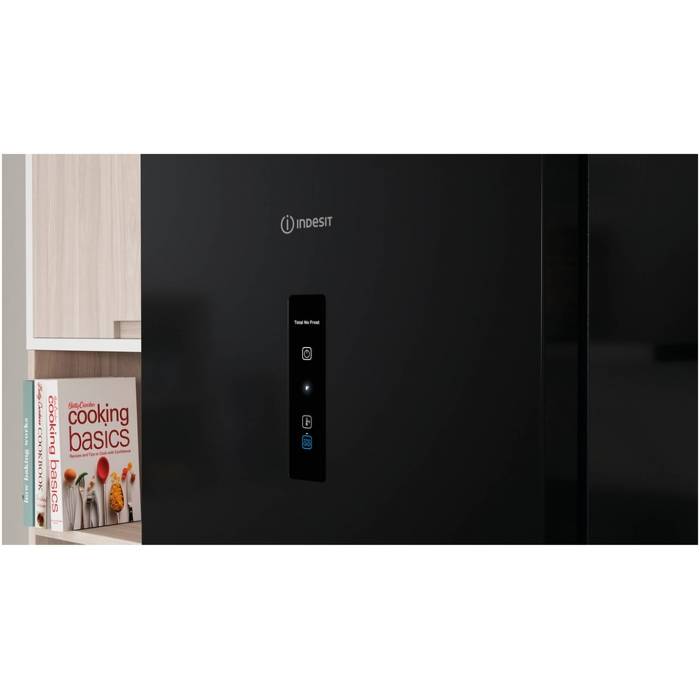 Холодильник Indesit ITR 5200 B