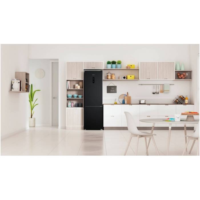 Холодильник Indesit ITR 5200 B