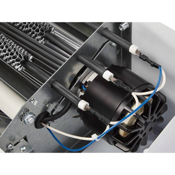 Ballu BHC-M10T09-PS — металлический корпус, защита IP21, вес 17.2 кг, габариты 150×21.5×19.8 см