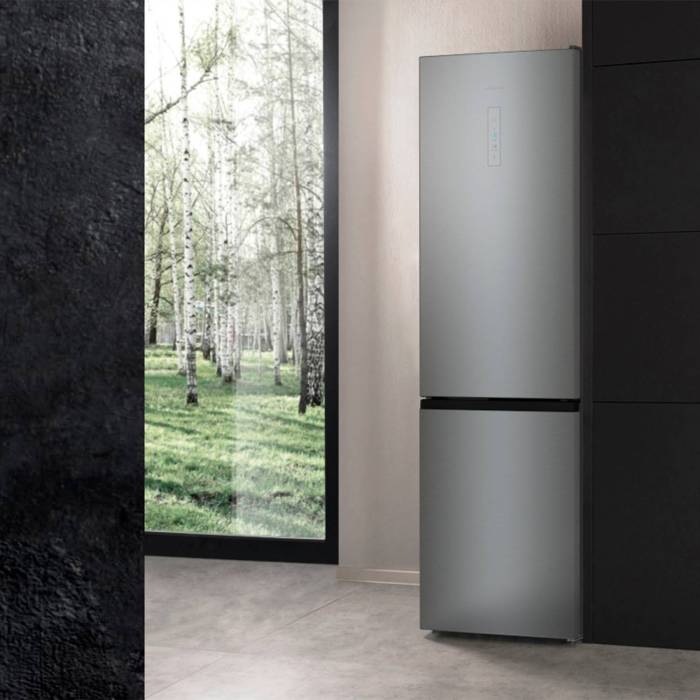 Hisense RB390N4AIE — морозильник на 3 отделения, замораживает до 9 кг в сутки, сохраняет питательные свойства продуктов