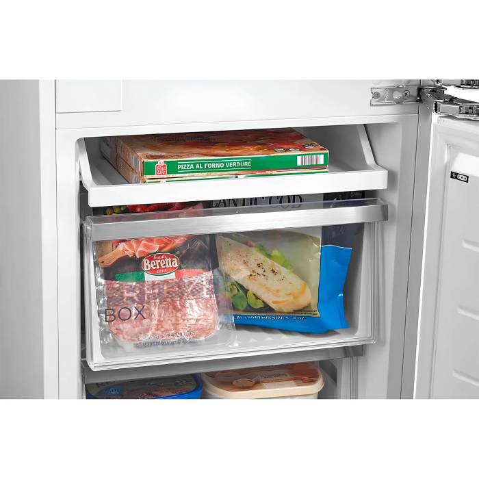 Встраиваемый холодильник Midea MDRE354FGF01M — экономичный (A+), с No Frost и закалёнными стеклянными полками, купить онлайн с доставкой по городу