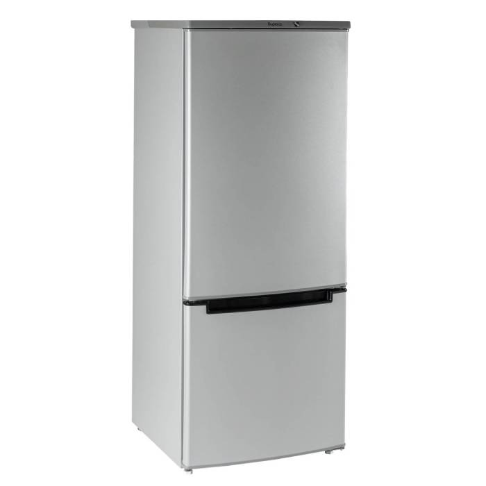 Бирюса М551 — двухкамерный холодильник с нижним расположением морозильной камеры, общий объем 240 л (холодильная камера 180 л, морозильная 60 л), класс энергоэффективности A, цвет металлик, уровень шума до 42 дБ.