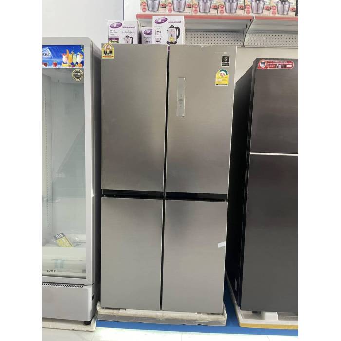 Samsung RF48A4000M9 — внешний дисплей и утопленные ручки создают аккуратный и современный внешний вид