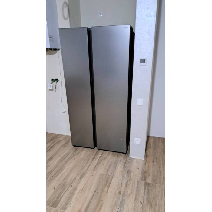 Samsung RS70F65Q1TWT — автономное сохранение холода до 10 часов защищает продукты при отключении электричества