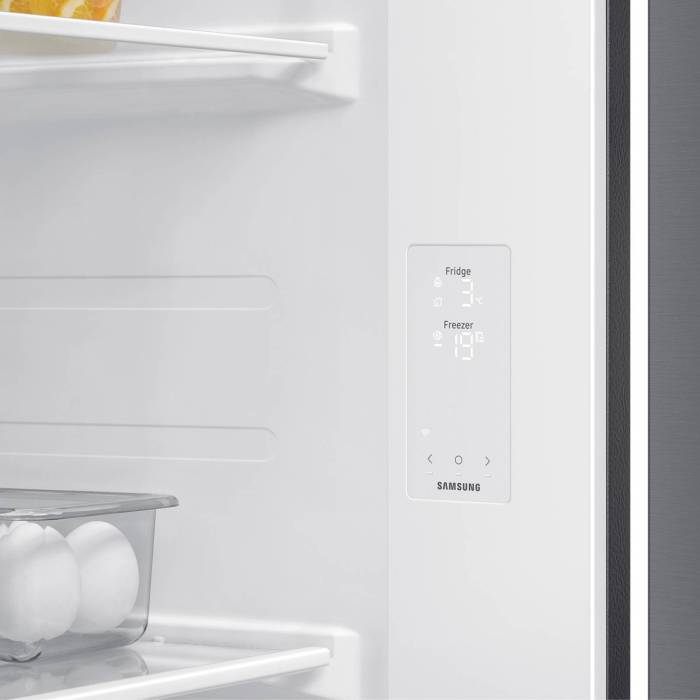 Samsung RS70F65Q1TWT — AI-инверторный компрессор работает тихо (38 дБА) и экономично, энергоэффективность класса A+