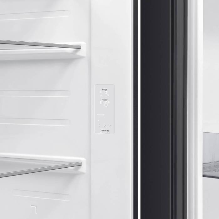 Samsung RS80F65M1BWT — автономное сохранение холода до 10 часов при отключении электроэнергии