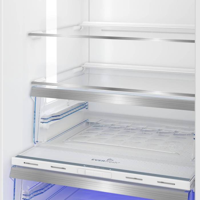 Холодильник Beko B5RCNK363ZW — полезный объем 320 л и зона свежести CoolRoom® ONBIR.KG