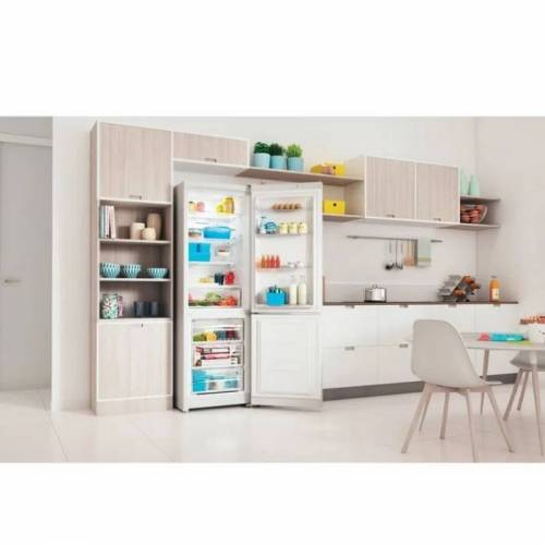 Холодильник Indesit ITR 5180 W
