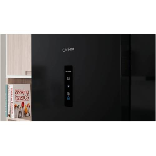 Холодильник Indesit ITR 5200 B