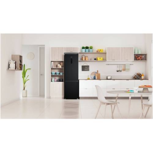 Холодильник Indesit ITR 5200 B