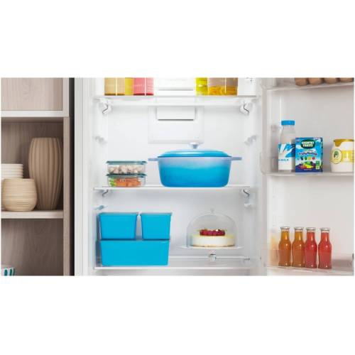 Холодильник Indesit ITR 4200 W
