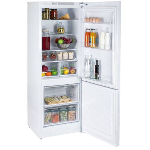 Бирюса 6134 — холодильная камера с 4 полками из стекла и пластика, 2 ящиками, автоматическое оттаивание, температура хранения 0–8 °C.