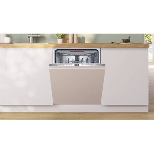 Bosch SMV6ECX08E — тихая работа, защита от протечек AquaStop, луч на полу TimeLight. Закажите онлайн с доставкой в Кыргызстане.