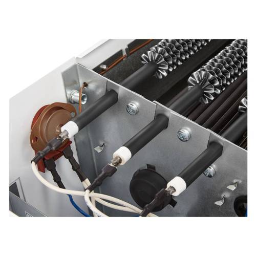 Ballu BHC-M10T09-PS — дистанционное проводное управление и механический термостат с точностью 1 °C