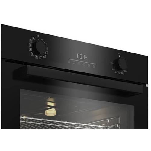 Духовка Beko BBIM18300BS — LED дисплей и поворотные переключатели управления ONBIR.KG