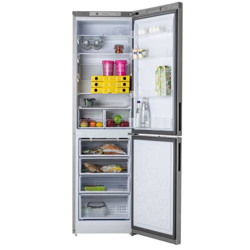 Бирюса M6149 — холодильная камера оснащена 5 полками из стекла и пластика, 2 ящиками, автоматическое оттаивание, температура хранения 0–8 °C.