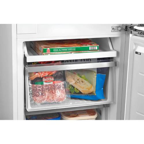 Встраиваемый холодильник Midea MDRE354FGF01M — экономичный (A+), с No Frost и закалёнными стеклянными полками, купить онлайн с доставкой по городу