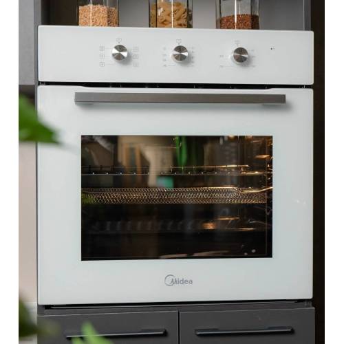 Midea MO11000GW — 60 л, конвекция с аэрогрилем, 5 программ, механическое управление, белое стекло. Доставка по Бишкеку и Кыргызстану.