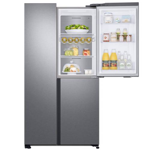 Samsung RS63R5571SL — пластина Metal Cooling удерживает холод и помогает быстрее восстанавливать температуру при частом открывании