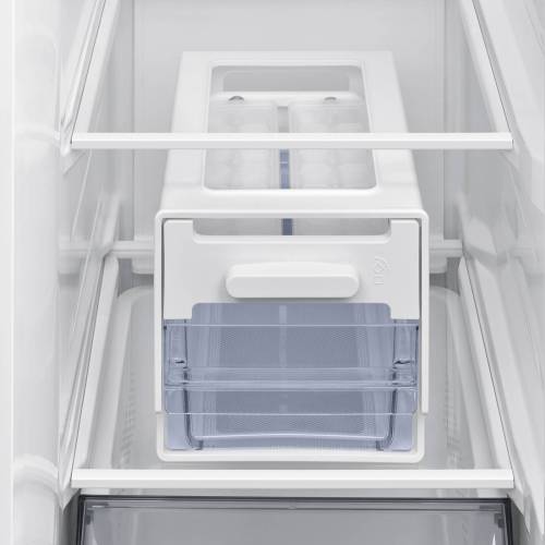 Samsung RS70F65Q1TWT — холодильная камера 418 л: 4 полки, 5 дверных карманов, 2 ящика для овощей и фруктов, LED-подсветка