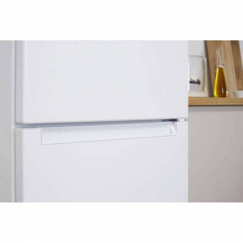 Холодильник Indesit DS 320 W
